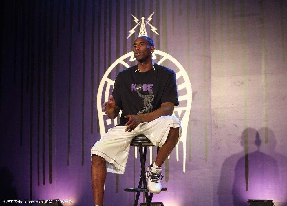 意甲两回合对同一对手都进乌龙，佳夫是巴雷西之后米兰第二人