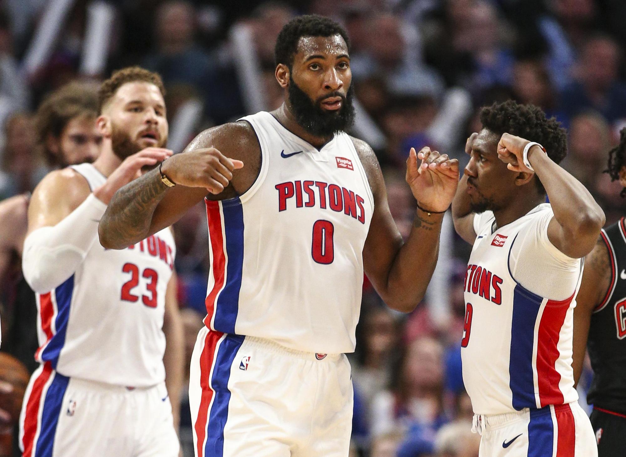 高一档！现场球迷实拍：塞鸟短时间调整+射门 成国足本场最大威胁