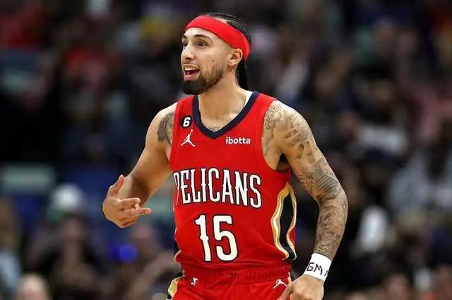 广东宏远标配！两新星完成入队仪式 球迷调侃厂家赶紧打钱