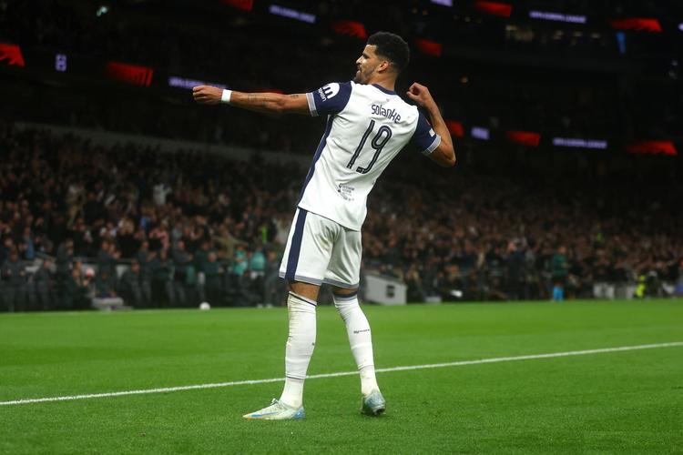 [德甲]凯恩帽子戏法 拜仁五场连胜