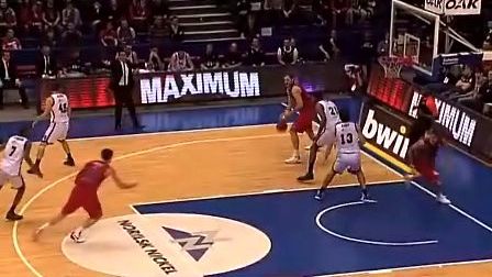 都体：尤文正在考虑冬窗追扎卡，桑德兰要价2000万欧