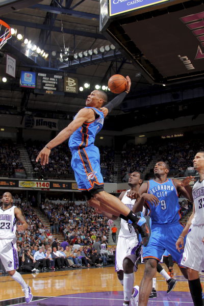 太阳3人20+送国王4连败：杜兰特22+6布克22+13 小萨复出三双