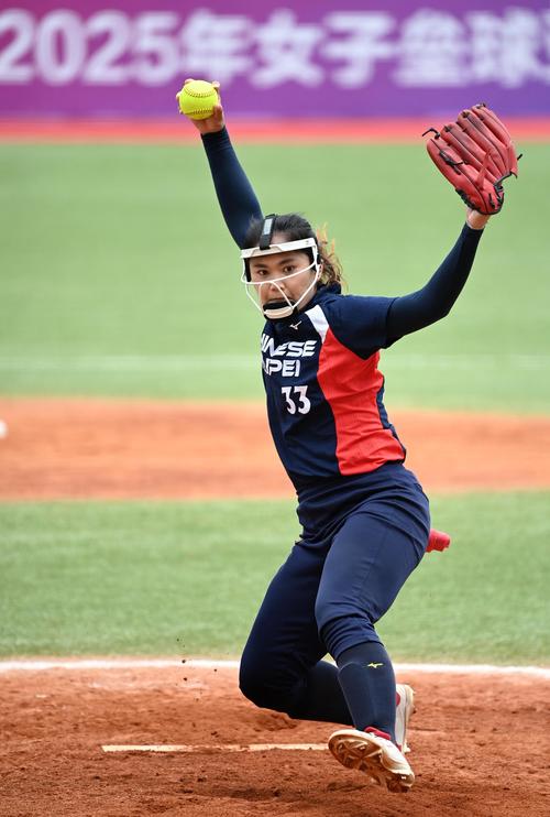 摩尔庄园前制作人做了国内首款“种田帕鲁”游戏