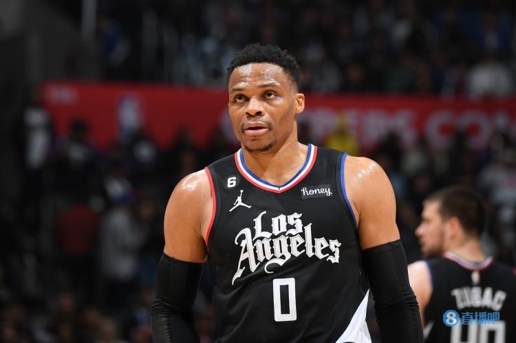 流言汇总：字母哥或请求交易，浓眉倾向续约留队，狄龙是非卖品