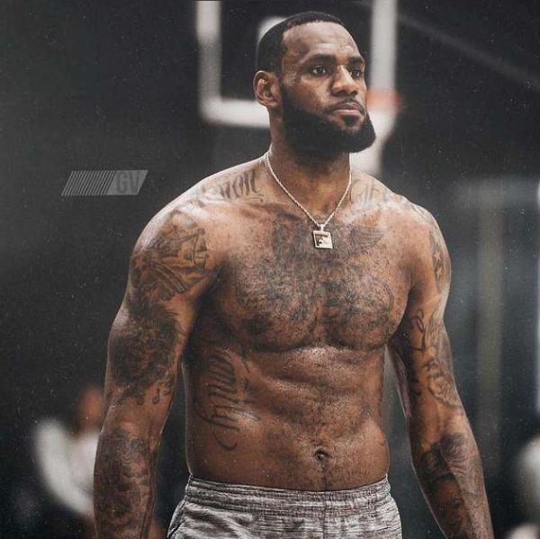 ShowMaker：DK像我的家一样，明年我们必须参加世界赛