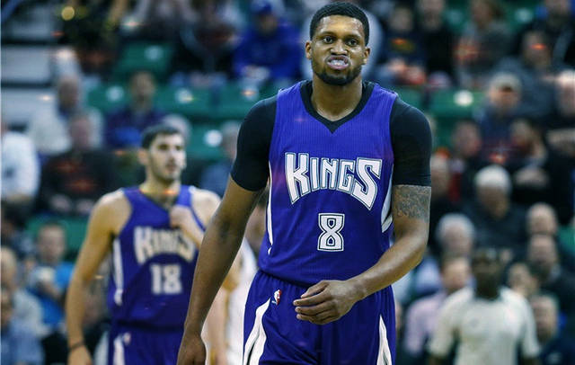 阿莫林称将无情清洗，损害曼联球员一概不留！曝5人已入清洗名单曼联5人清洗名单曝光！阿莫林表态将冷酷无情，损害球队者一概送走。