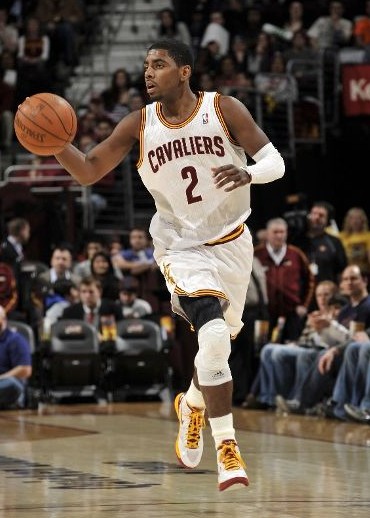 詹姆斯生涯8次压哨绝杀追平科比 历史仅次于乔丹