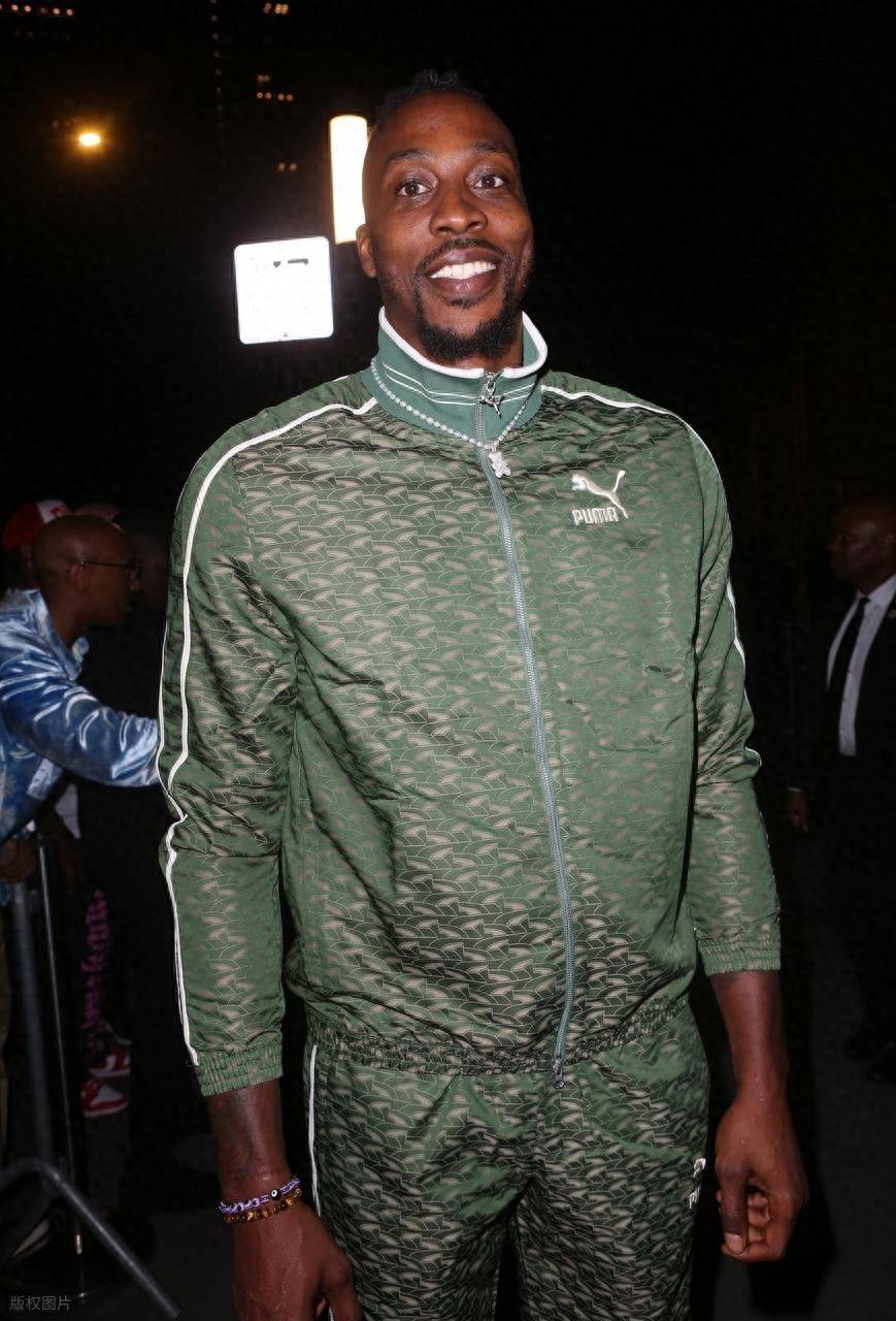 LPL：BLG绝境爆发，R闪逆转全局！Elk化身臭豆腐，骑脸杀死比赛